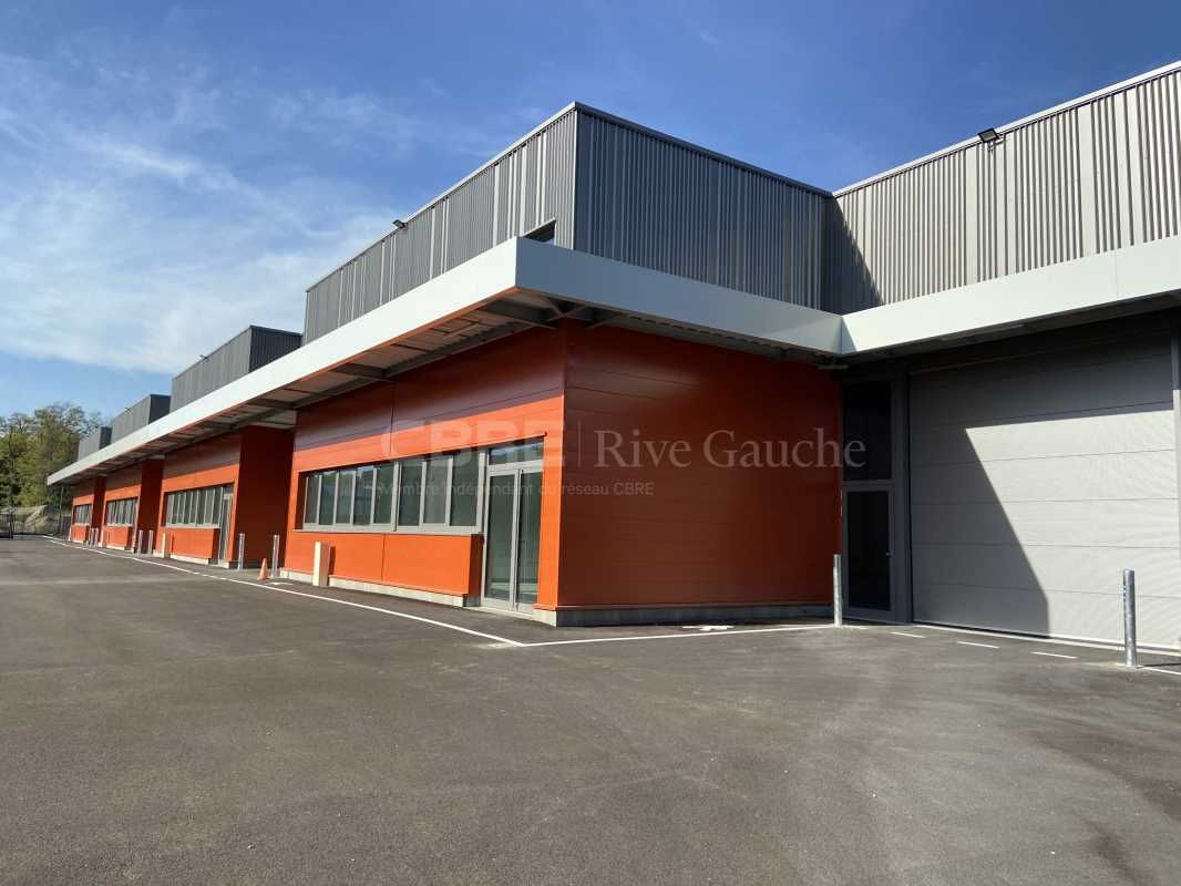 Bâtiment d'activités neuf, à usage mixte Bureaux/