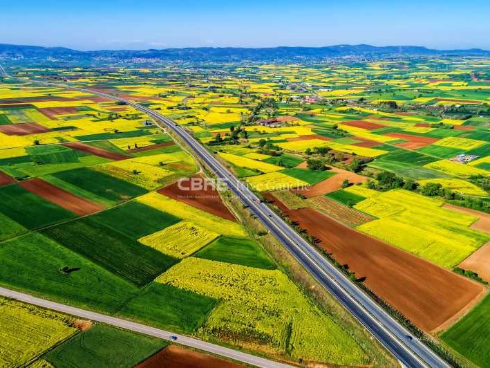 Terrain disponible, au sein de la ZI de Ste Croix