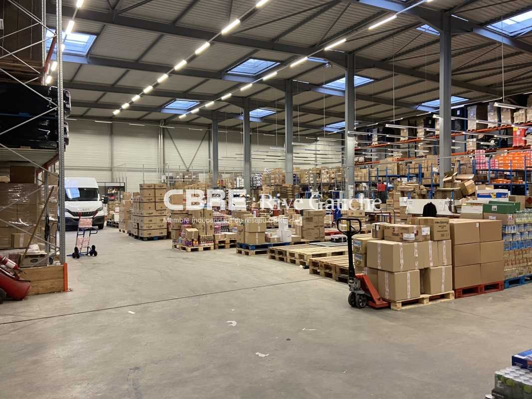 ENTREPOT et BUREAUX de très belle facture Prestat