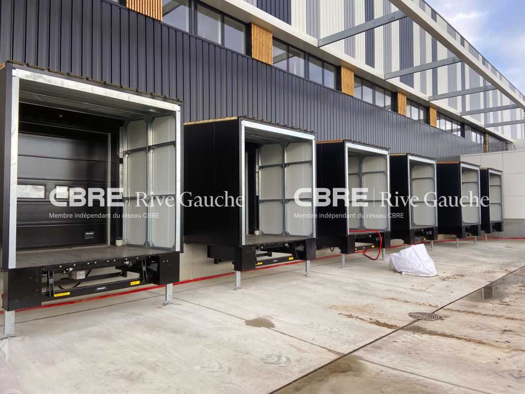 EXCEPTIONNEL - LANCEMENT - ENTREPOT CLASSE "A" Ru