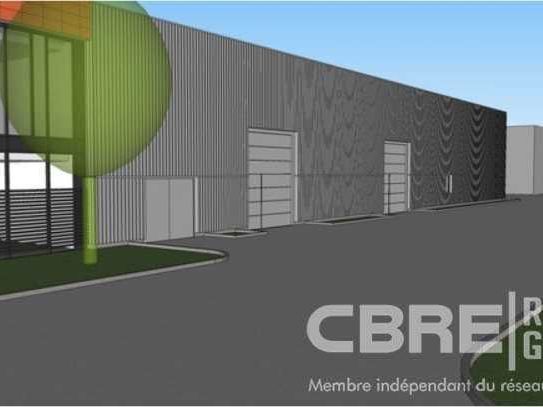 Terrain d'angle, d'une superficie de 7 000m2 envi