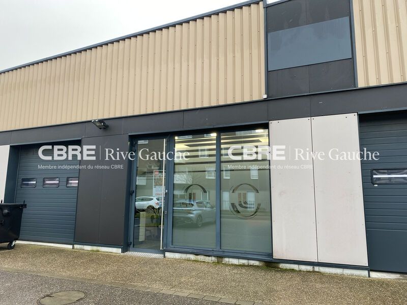 Local d'activité à usage mixte Bureaux/Dépôt, sit