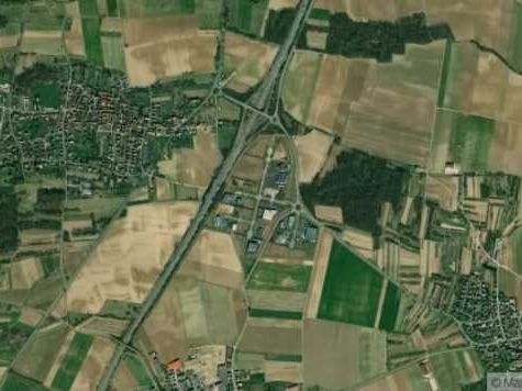 TERRAIN DISPONIBLE IMMEDIATEMENT EMPRISE AU SOL: