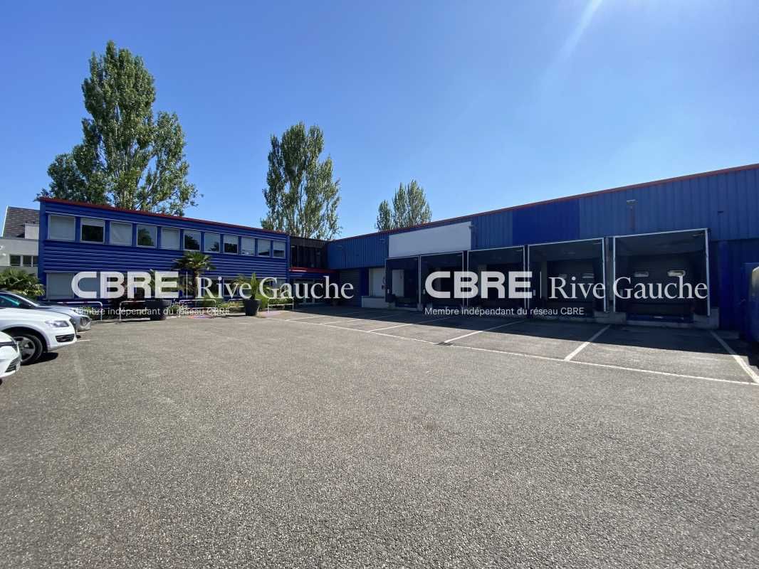 EXCLUSIVITÉ RIVE GAUCHE CBRE Entrepôt équipé FRO