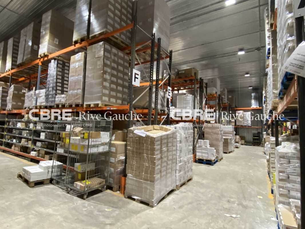 EXCLUSIVITÉ RIVE GAUCHE CBRE Entrepôt équipé FRO