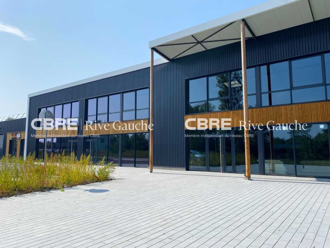 Batiment neuf, multi-cellules, à usage mixte Bure