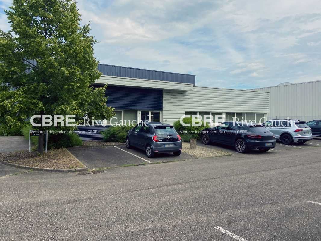 Bâtiment autonome de 2007, en parfait état d'entr