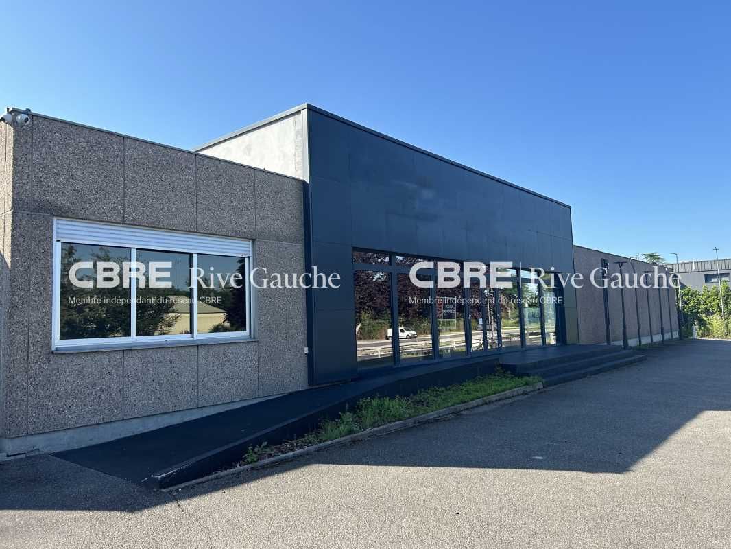 Bâtiment indépendant, à vocation commerciale, loi