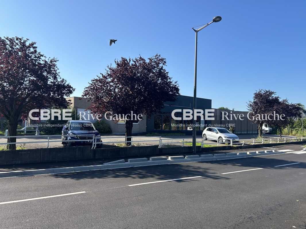 Bâtiment indépendant, à vocation commerciale, loi