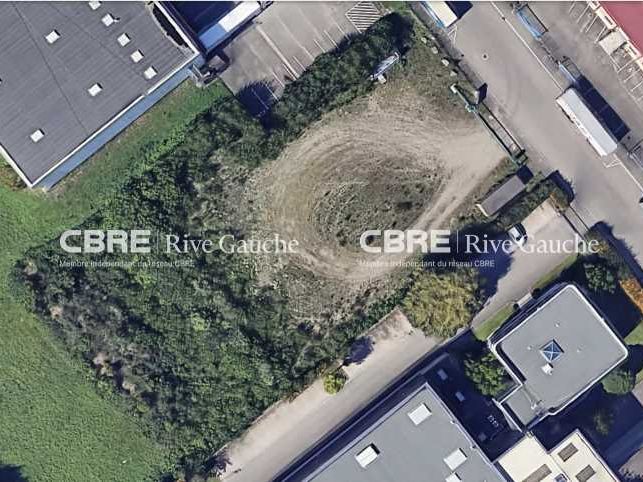 TERRAIN NU DISPONIBLE À LA LOCATION  IDEAL BTP/ A