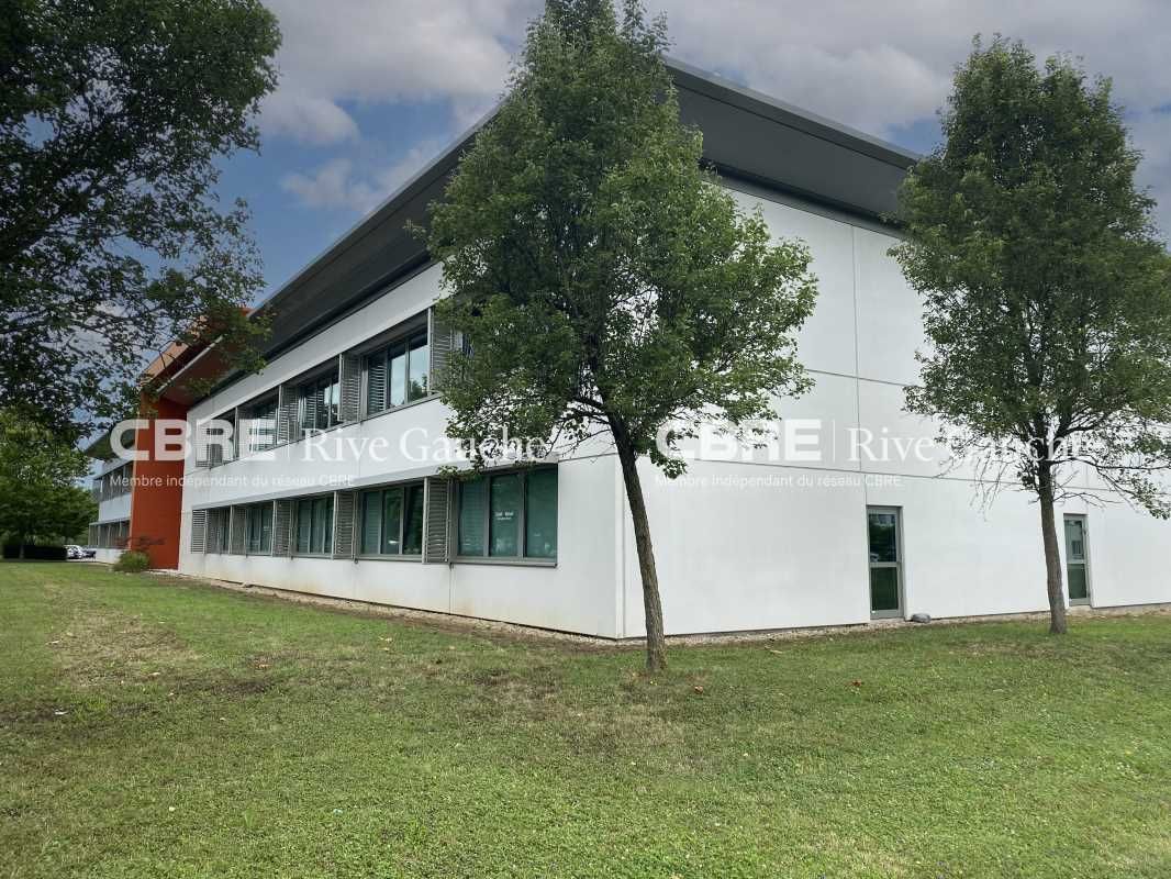 Rive Gauche CBRE vous propose une belle surface d