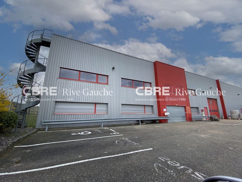 Bâtiment indépendant : bureau / dépot, en excelle