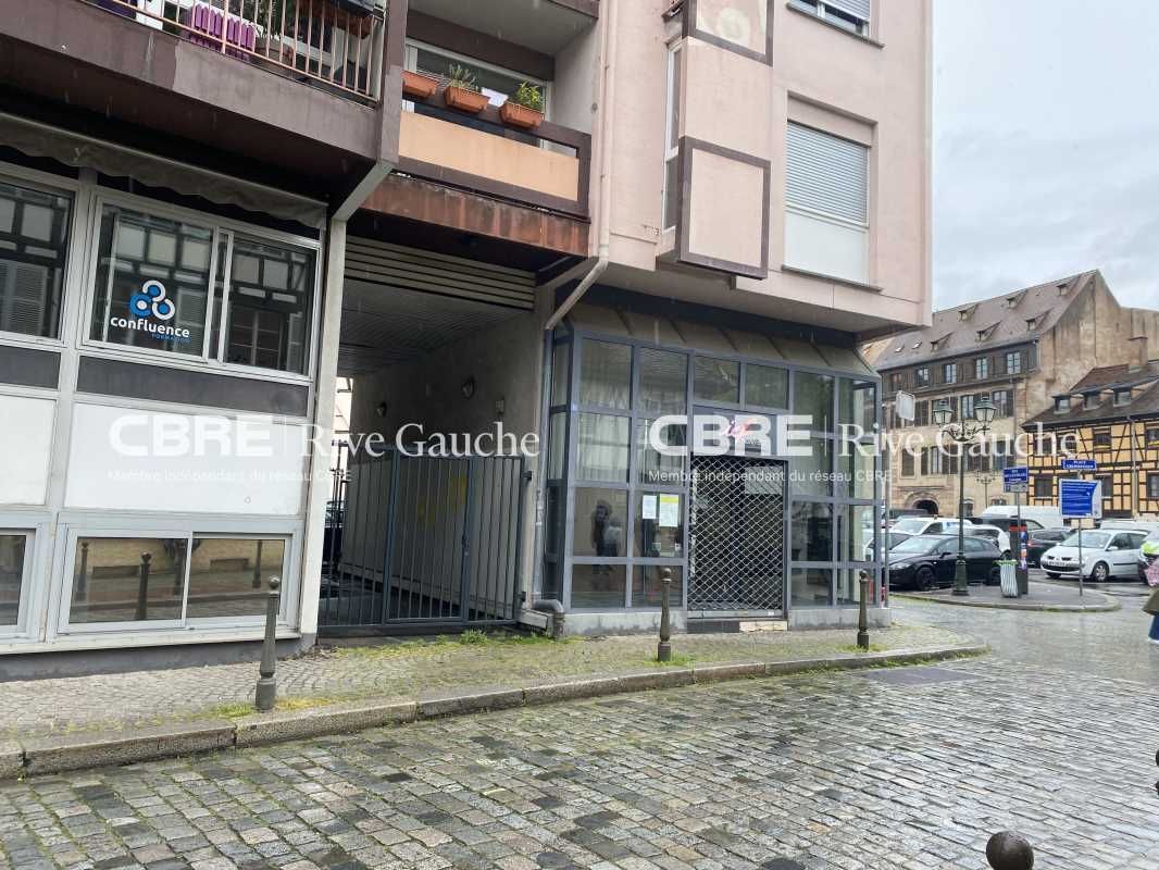 A proximité de la Petite France à Strasbourg, Riv