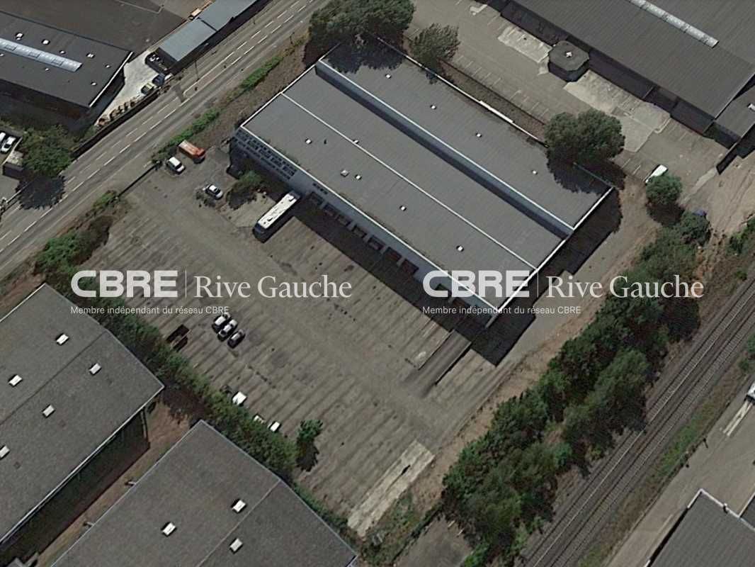 Entrepôt autonome de 1986, anciennement équipé d'