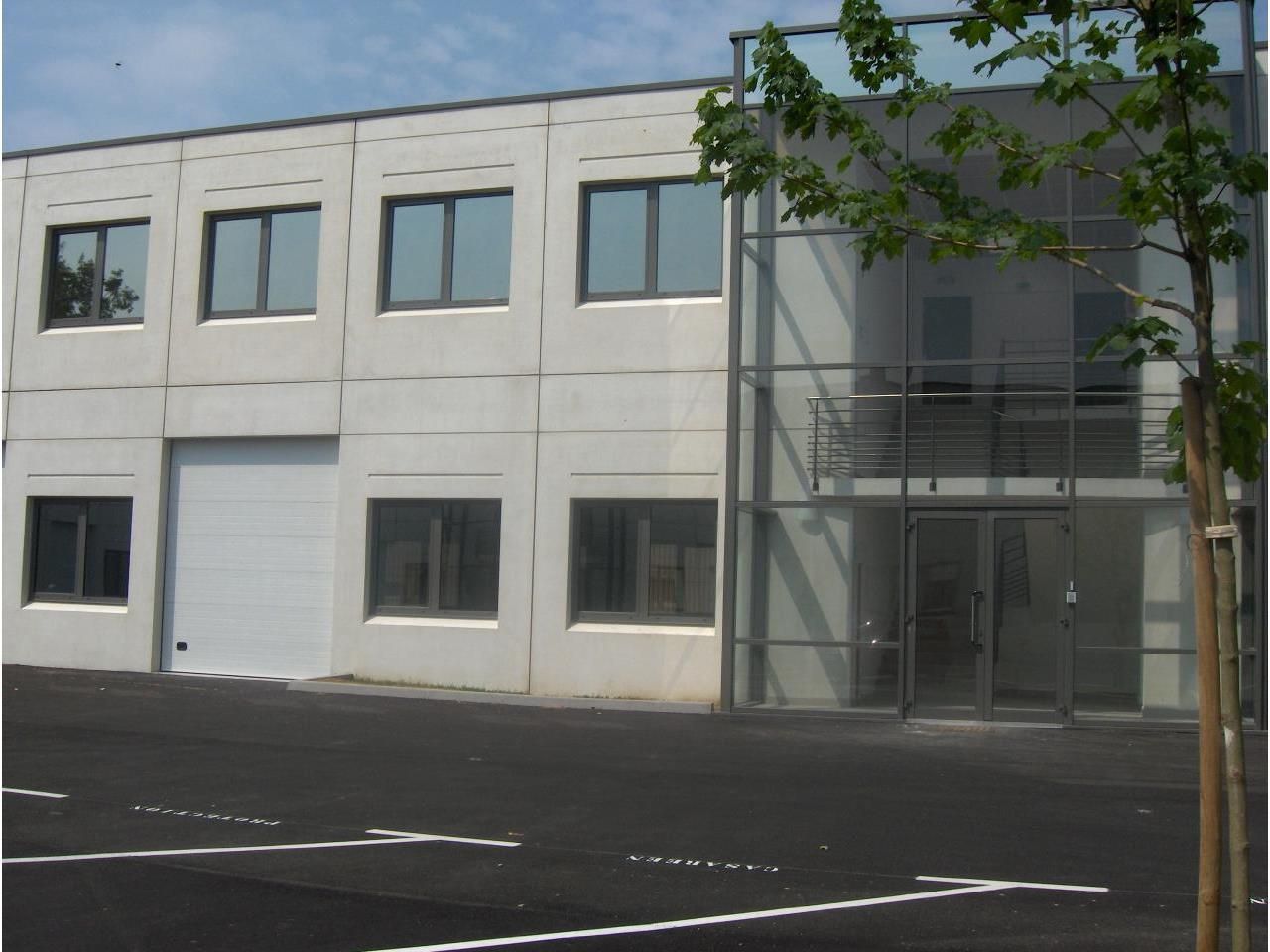 Location PME-PMI 817 m² divisibles 95100 Argenteuil