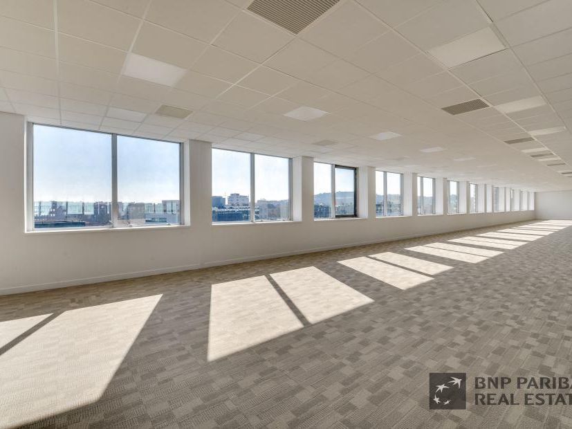 28977 m² pour ce bureaux en location à Nanterre