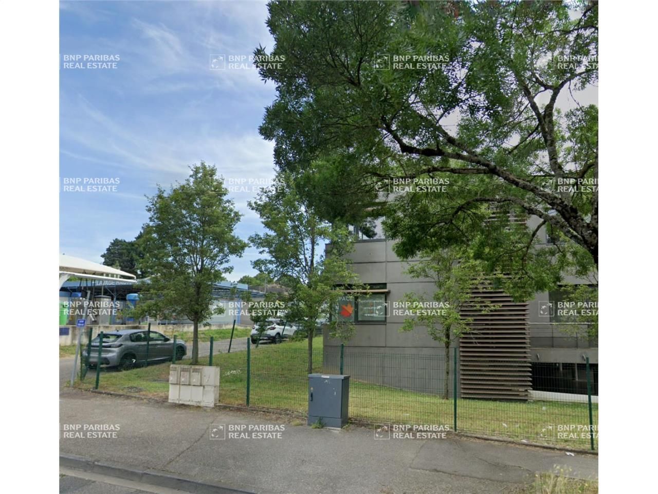 603 m² pour ce bureaux en location à Sainte-foy-lès-lyon