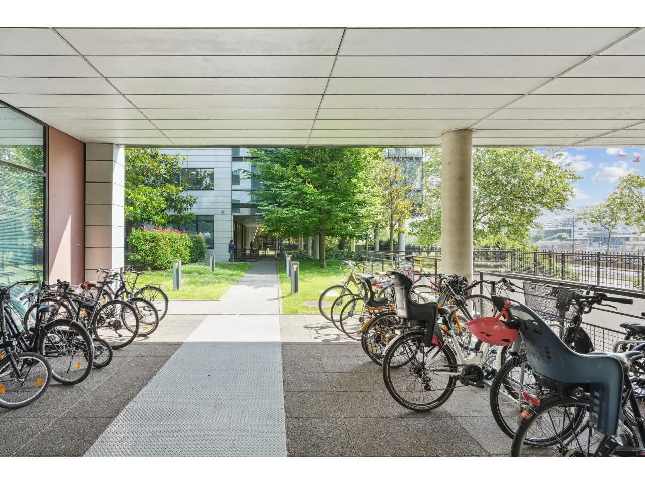 Location Bureaux 4802 m² divisibles 92600 Asnières-sur-seine