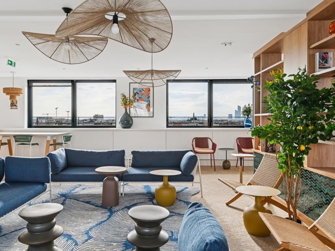 2699.47 m² pour ce bureaux en location à Levallois-perret