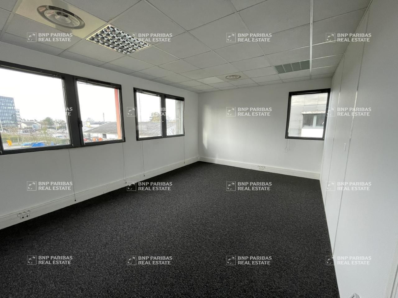 450 m² pour ce bureaux en location à Saint-herblain