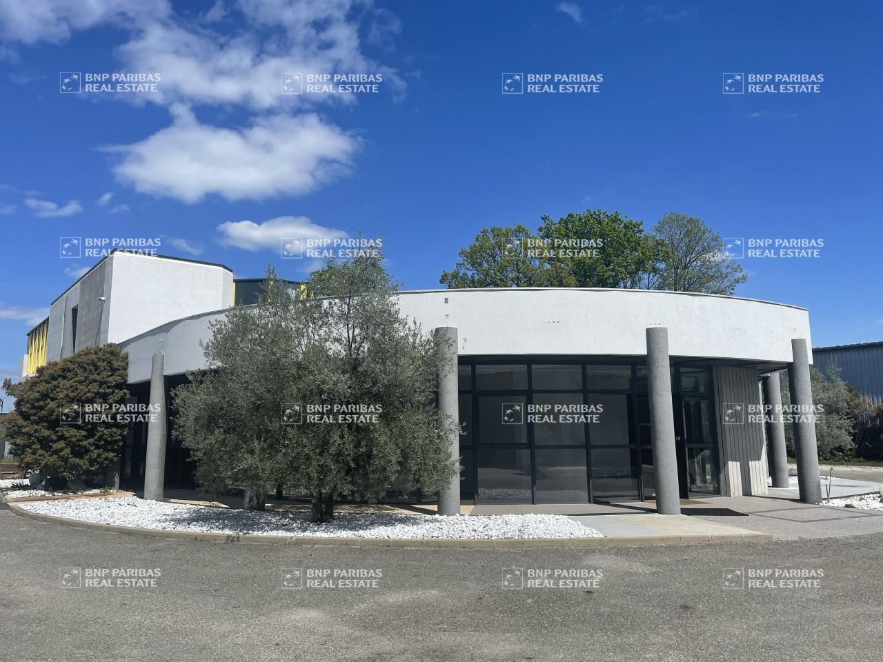 Location Activité 1156.72 m² divisibles 74960 Annecy