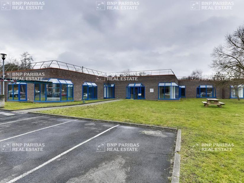 423 m² pour ce bureaux en location à Croissy-beaubourg