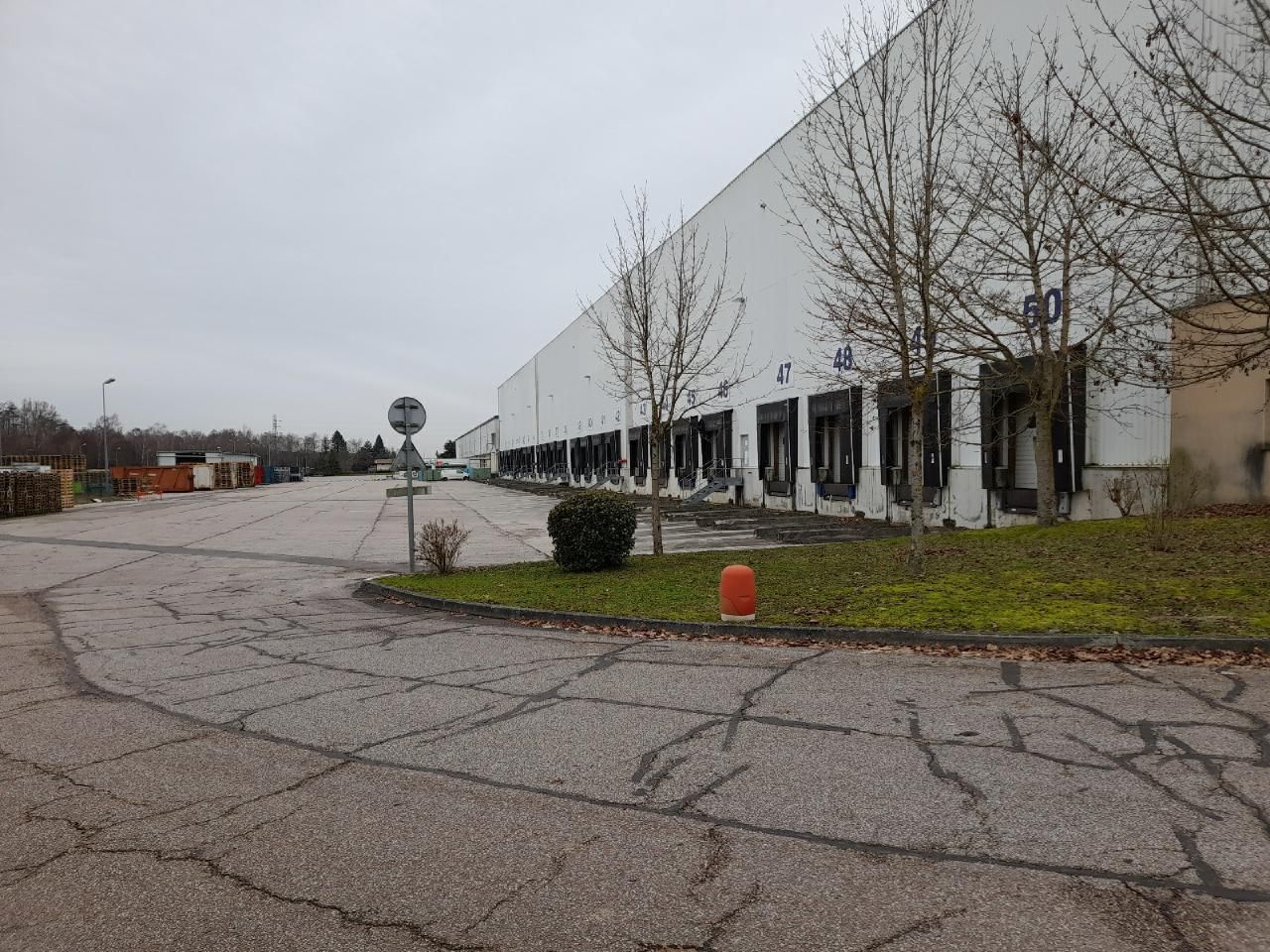 Location Entrepôts classe A 59737 m² non divisibles 87280 Limoges