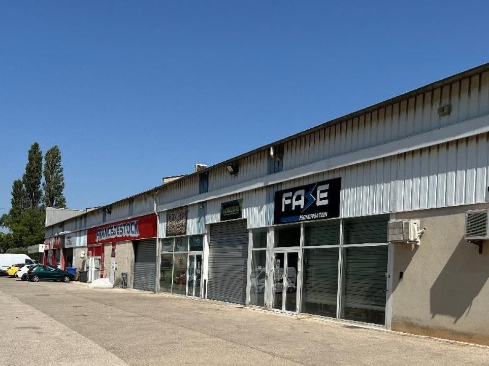 Location Activité 225 m² non divisibles 13420 Gémenos