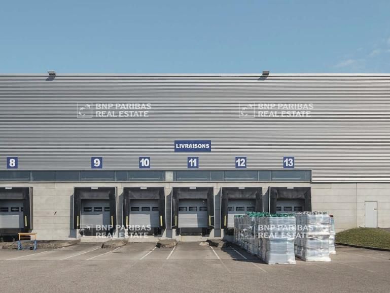 Location Entrepôts classe A 10072 m² non divisibles 69800 Saint-priest