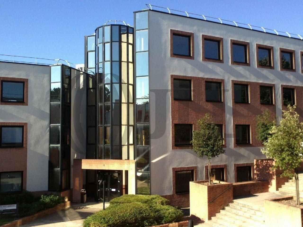 Location Bureaux 731 m² divisibles 78350 Jouy en josas