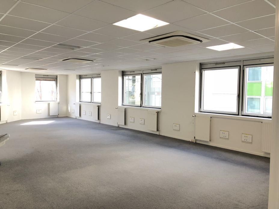 1515 m² pour ce bureaux en location à Fontenay sous bois