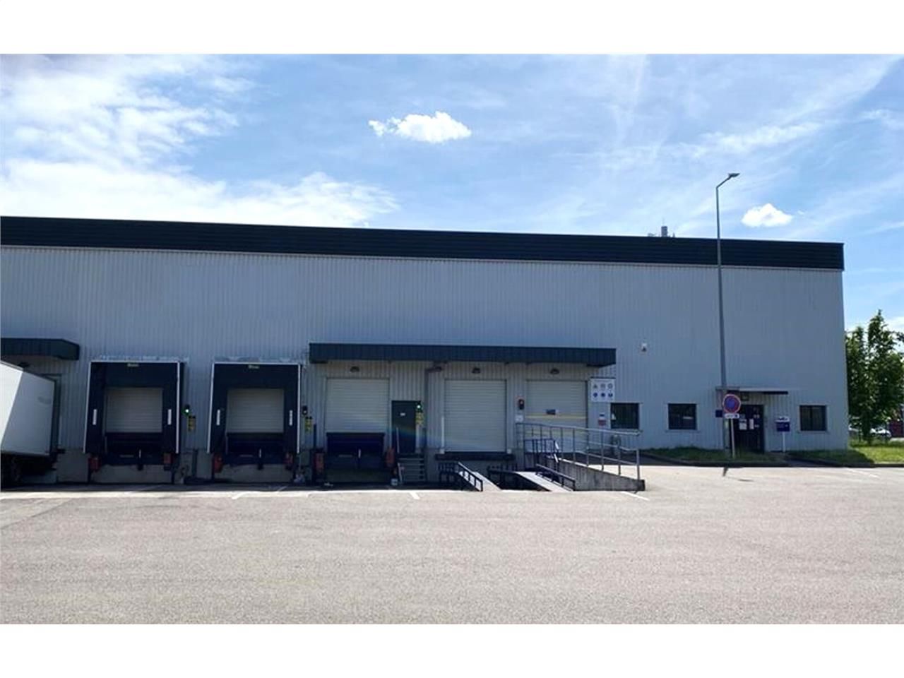 CUSHMAN & WAKEIELD vous propose des locaux d'acti