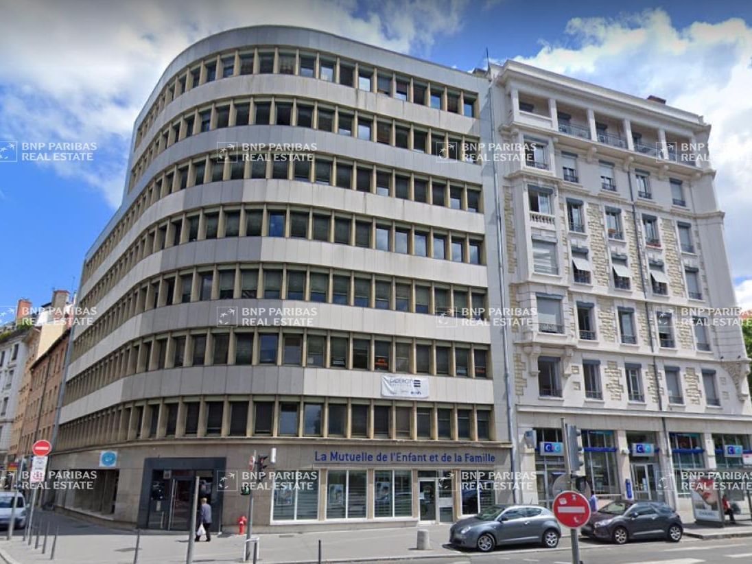 2568 m² pour ce bureaux en location à Lyon