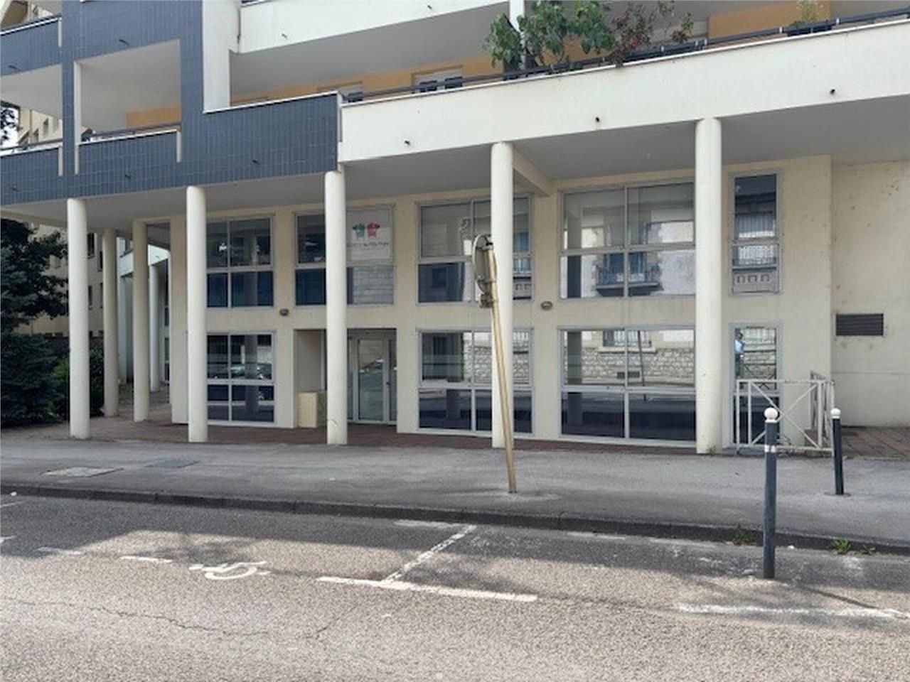 CUSHMAN & WAKEFIELD vous propose, au centre-ville