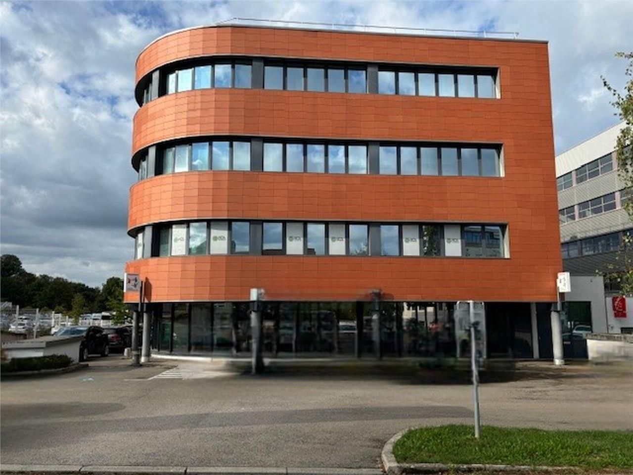 CUSHMAN & WAKEFIELD vous propose, au Nord Ouest d