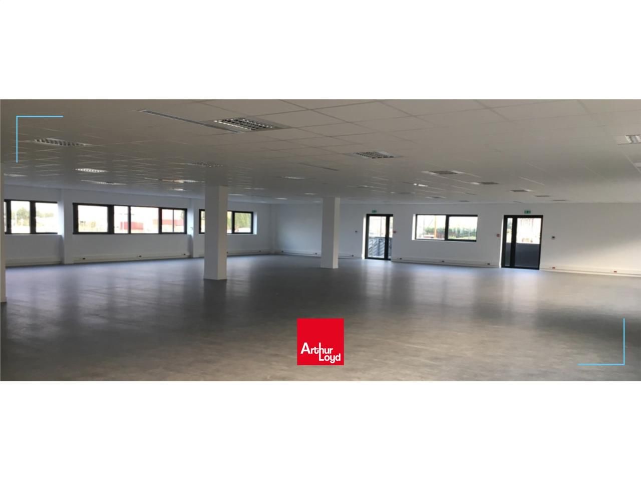 Nous vous proposons à location, au sein d'un imme