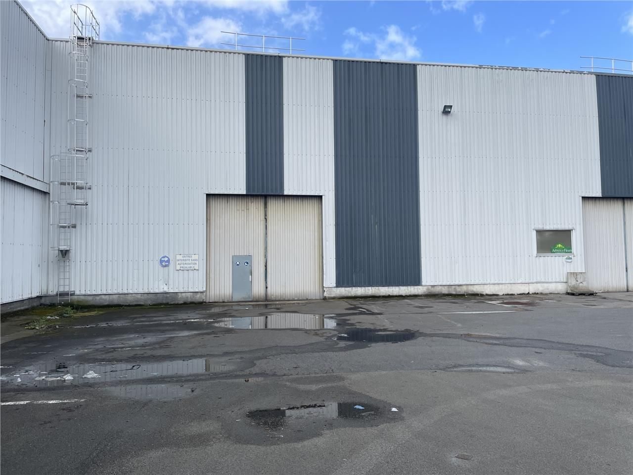 A louer, au coeur de la ZI de Dorignies à Douai, 