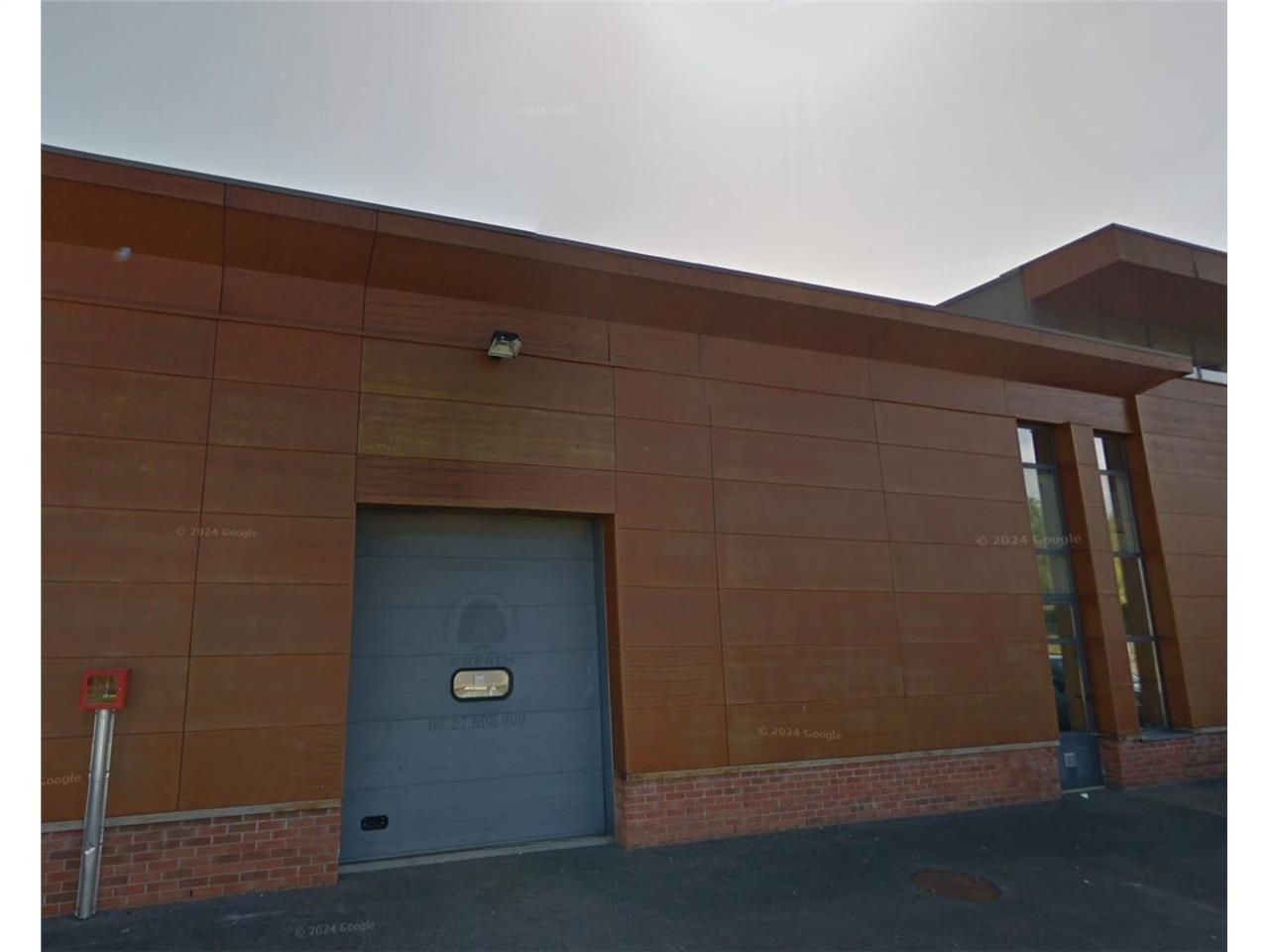 A louer, dans un immeuble plus vaste récent, plus