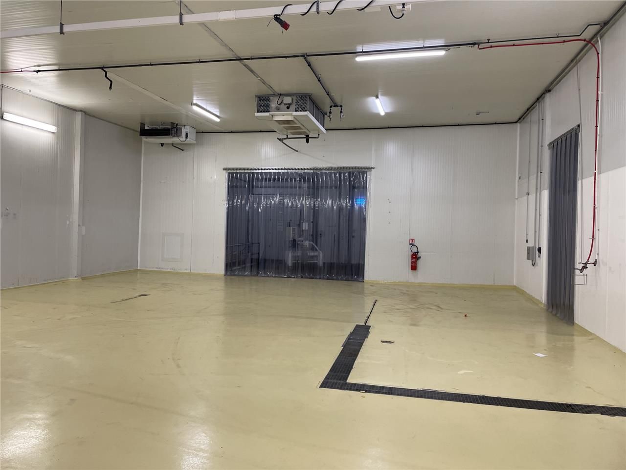 A louer, cellule de stockage ou de production agr