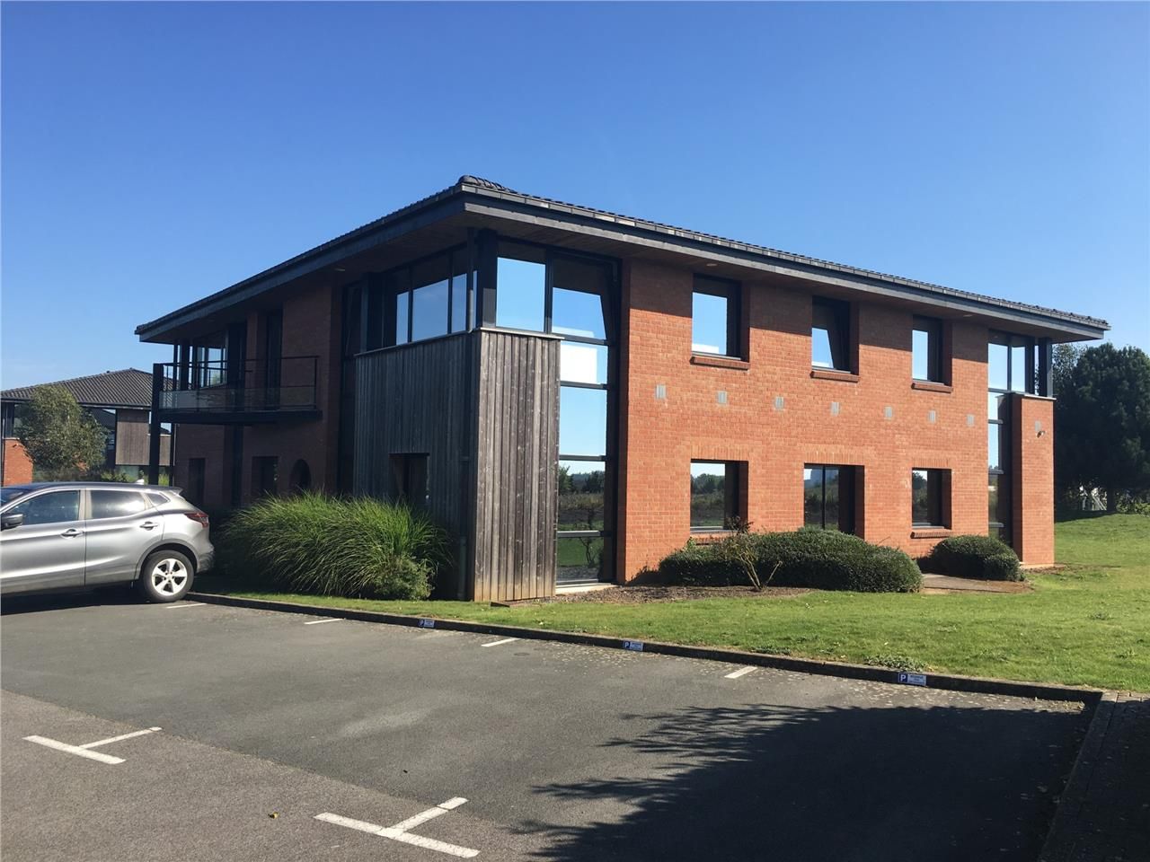 A louer dans un bel immeuble, 100 m2 de bureaux e