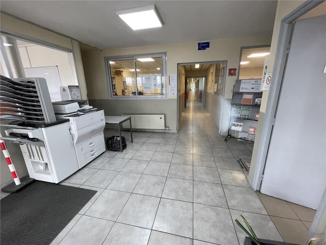 Situé dans la zone d'activité PRIME de Valencienn