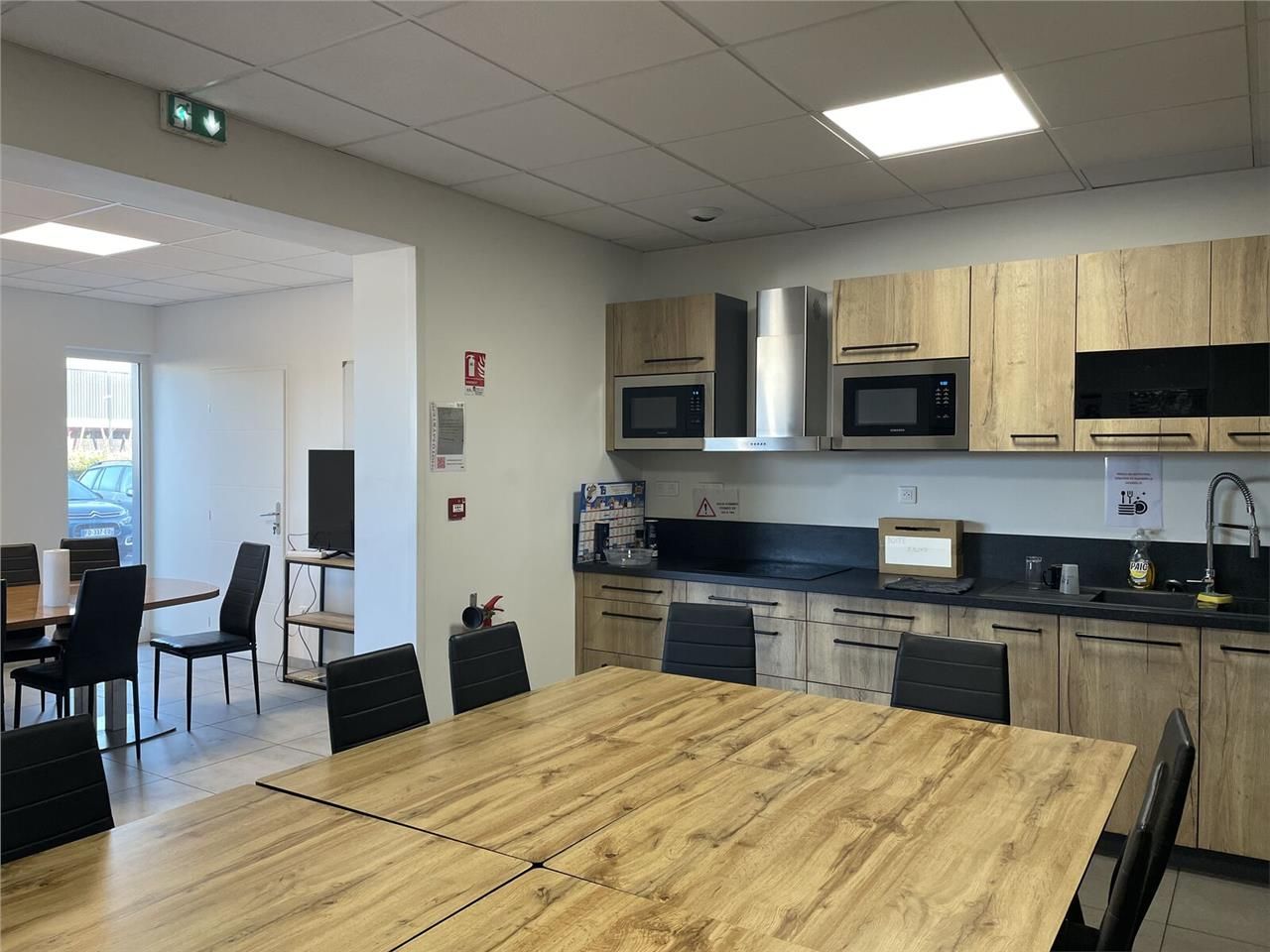 Bâtiment industriel indépendant de qualité  - À v