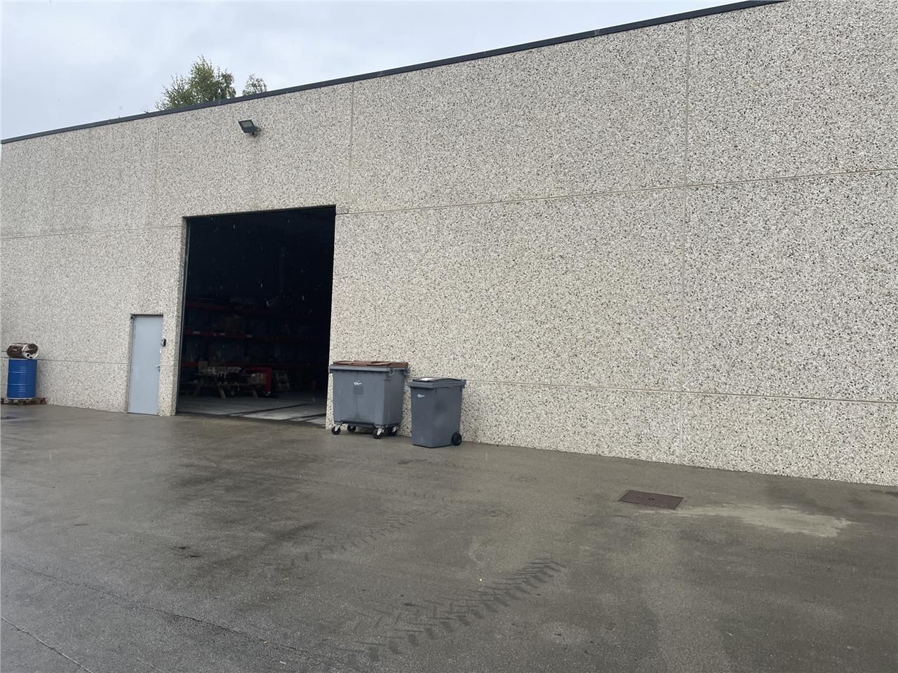 A louer, cellule d'activité entièrement rénovée s