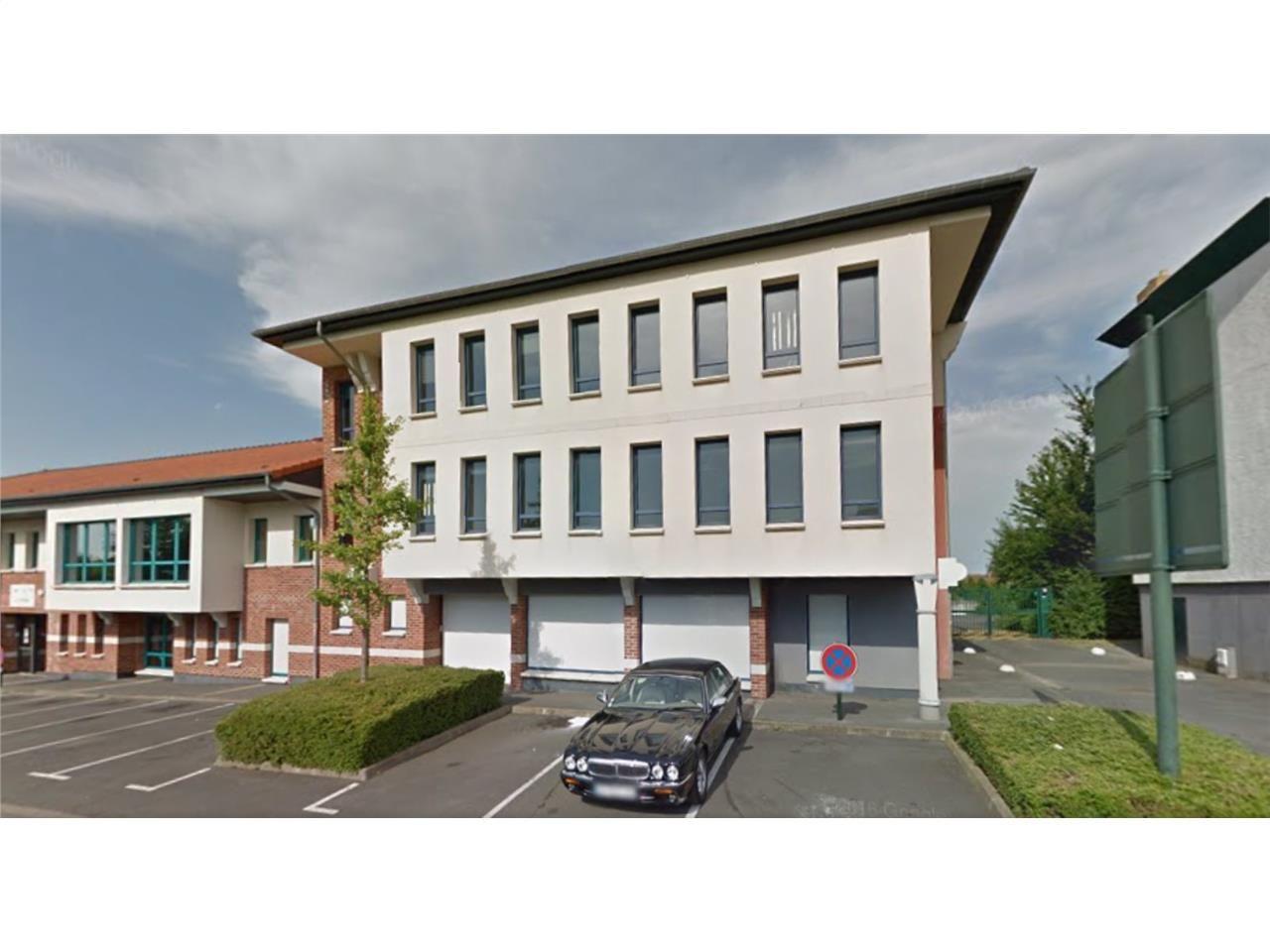 A louer, dans un immeuble tertiaire de qualité, u