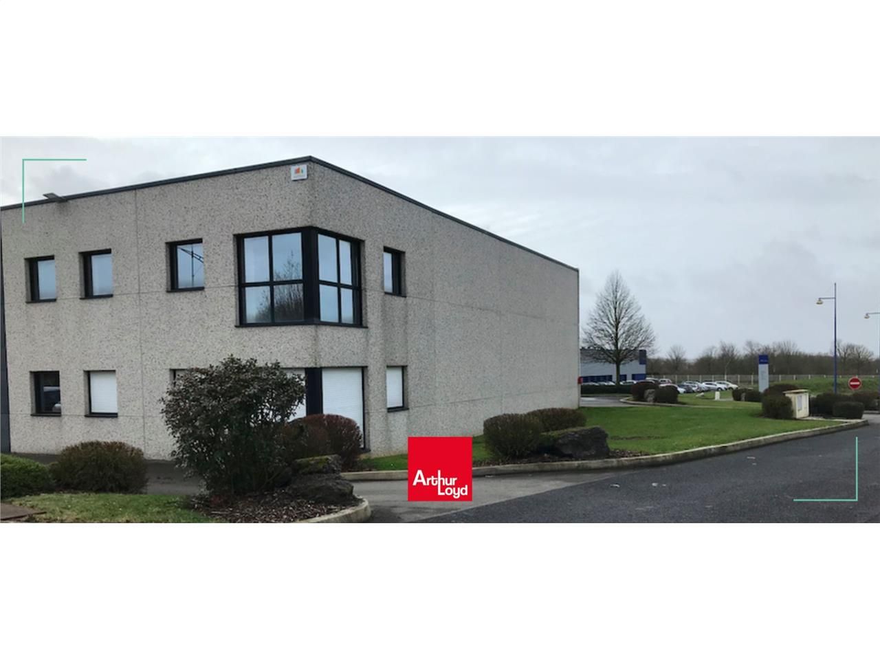 A louer, cellule d'activité en bon état général s