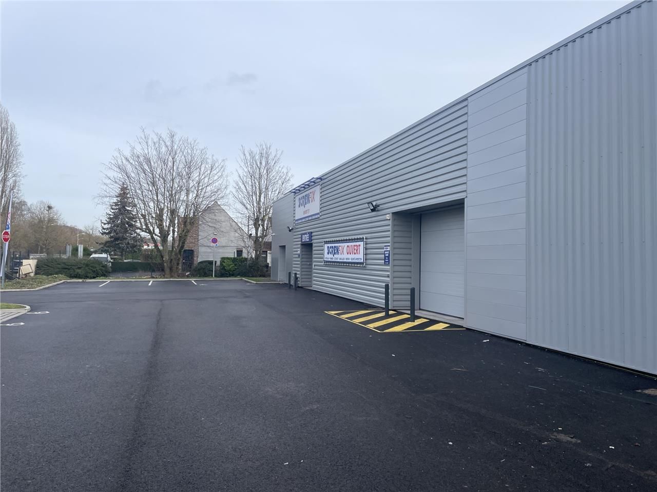 A louer, dans un ensemble immobilier plus vaste e