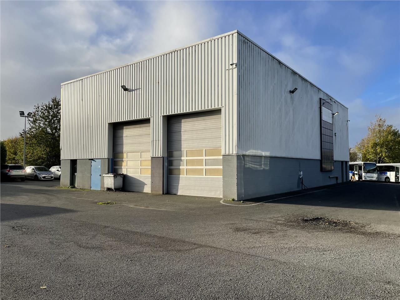 A vendre ou  à louer , bâtiment indépendant en bo