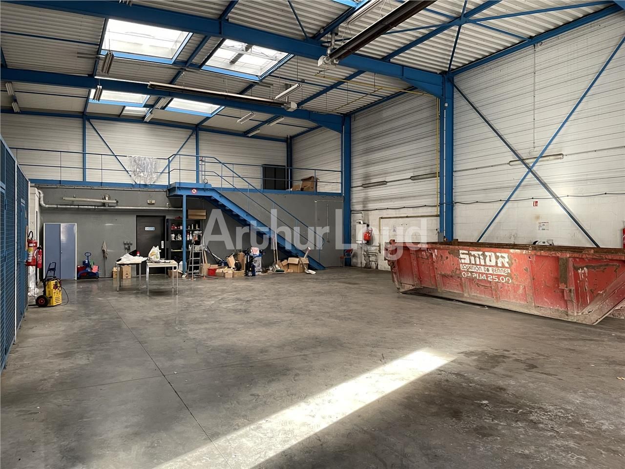 A vendre ou à louer , bâtiment ind