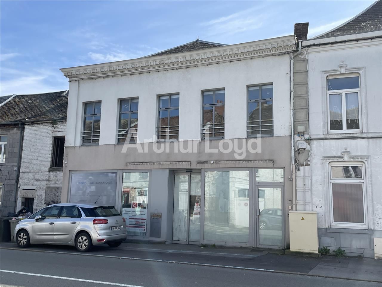 Bureaux à vendre ou à louer à MAUB
