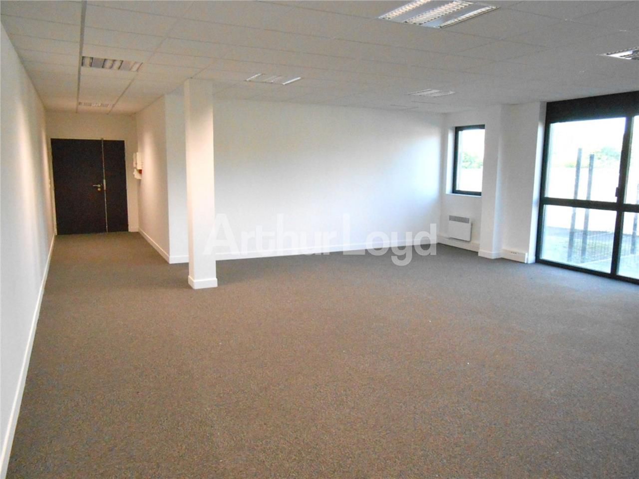 Bureaux à louer à Valenciennes. Dans un
